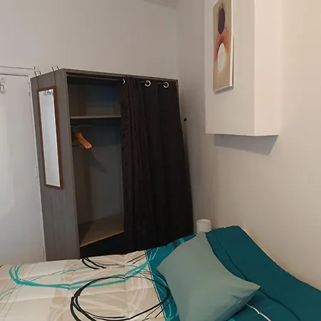 Chez Oppo *